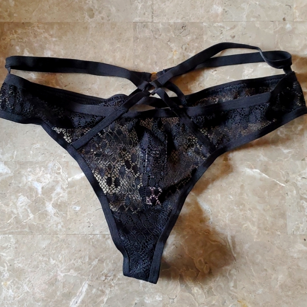 NWT Victoria's Secret thong